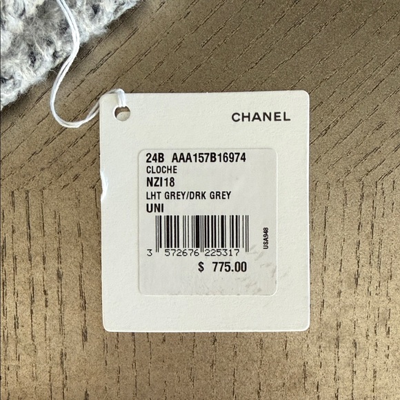 CHANEL Light Gray Knit Hat with Logo BNWT - Picture 4 of 5